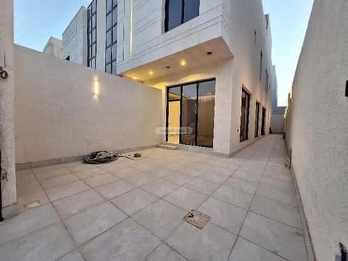 Floor 192 SQM with 5 Bedrooms Al-Qadisiyah, East Riyadh, Riyadh
