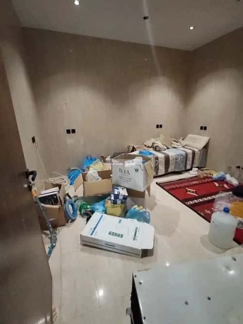 فيلا 303 متر مربع شمالية على شارع 15م الرمال، شرق الرياض، الرياض