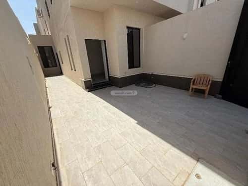 Floor 205 SQM with 5 Bedrooms Al-Qadisiyah, East Riyadh, Riyadh