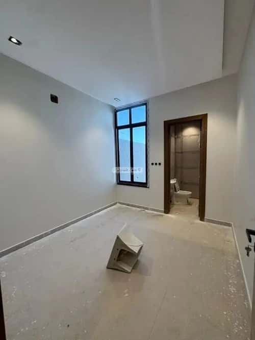 Floor 199 SQM with 5 Bedrooms Al-Muanisiyah, East Riyadh, Riyadh