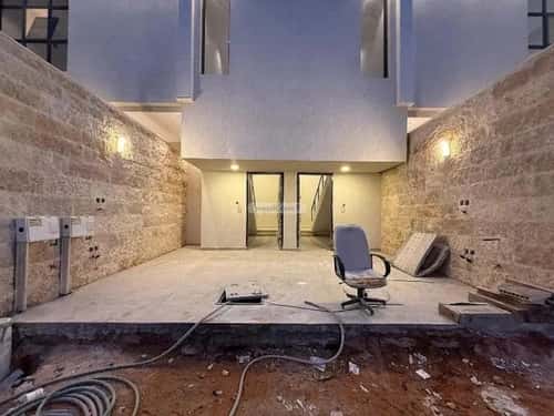 Floor 199 SQM with 5 Bedrooms Al-Muanisiyah, East Riyadh, Riyadh