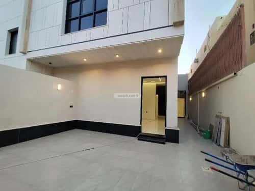Floor 242 SQM with 5 Bedrooms Al-Muanisiyah, East Riyadh, Riyadh