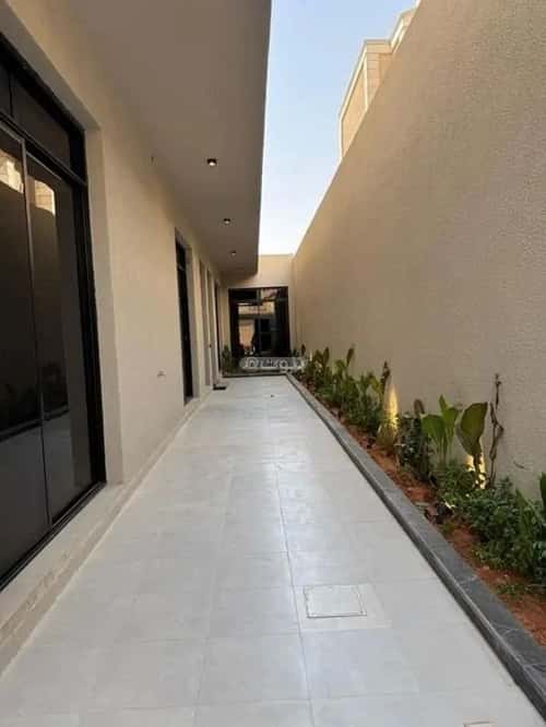 Floor 264 SQM with 5 Bedrooms Al-Muanisiyah, East Riyadh, Riyadh
