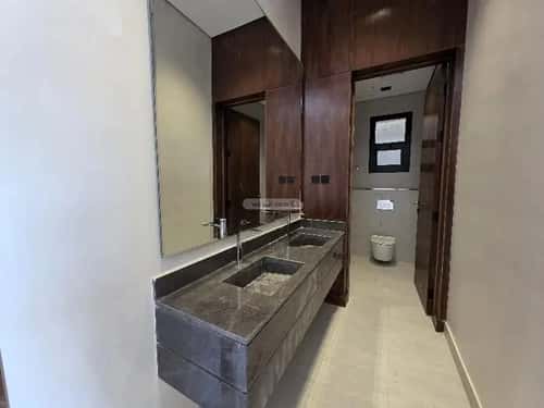 Floor 141 SQM with 4 Bedrooms Al-Muanisiyah, East Riyadh, Riyadh