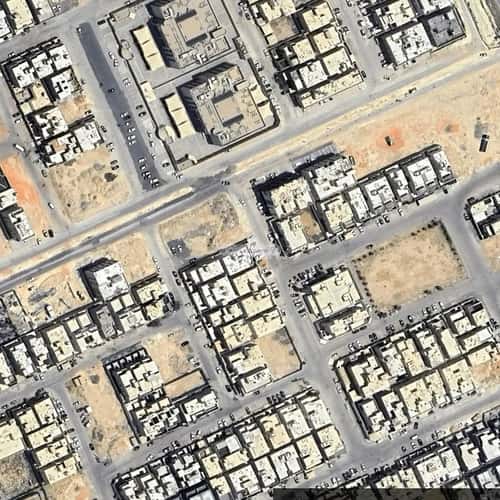 فيلا 200 متر مربع جنوبية على شارع 15م العارض، شمال الرياض، الرياض