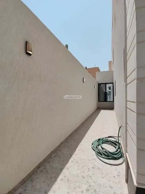 Floor 218 SQM with 4 Bedrooms Al-Qadisiyah, East Riyadh, Riyadh