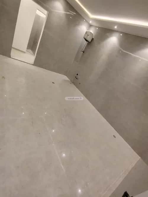 5 bedroom villa in Al Janadriyah