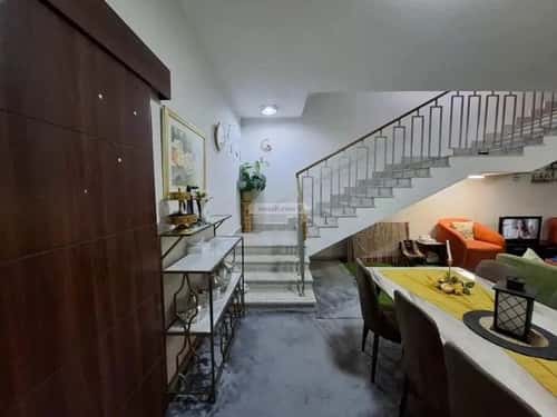 فيلا 300 متر مربع شمالية على شارع 20م الجنادرية، شرق الرياض، الرياض