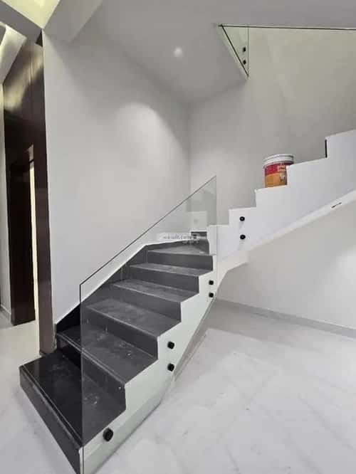 Floor 248 SQM with 3 Bedrooms Al-Qadisiyah, East Riyadh, Riyadh