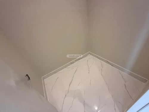 فيلا 348 متر مربع شمالية على شارع 20م المعيزيلة، شرق الرياض، الرياض