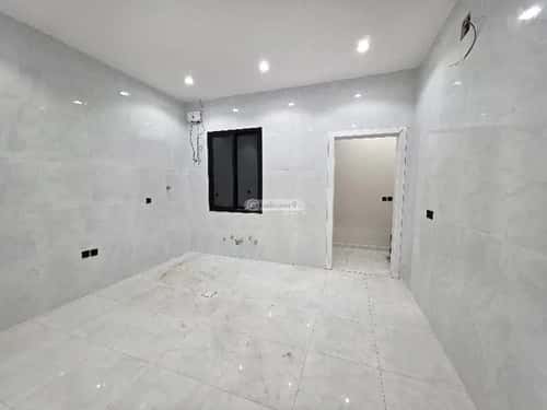 Floor 140 SQM with 5 Bedrooms Al-Maizaliyah, East Riyadh, Riyadh