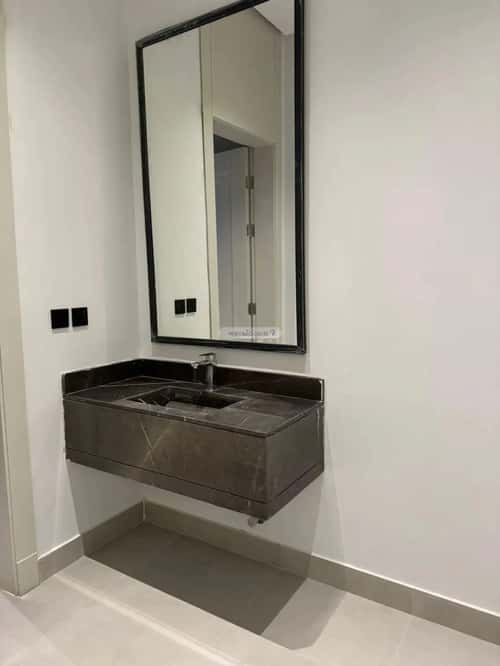 Floor 198 SQM with 5 Bedrooms Qurtubah, East Riyadh, Riyadh