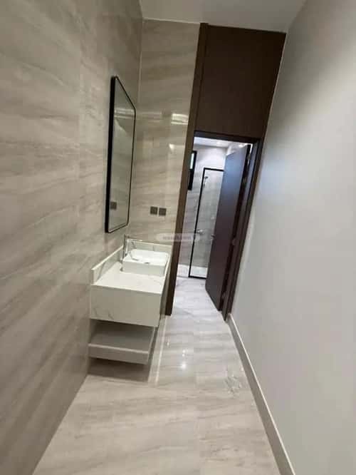 5 bedroom floor in Al Rimal