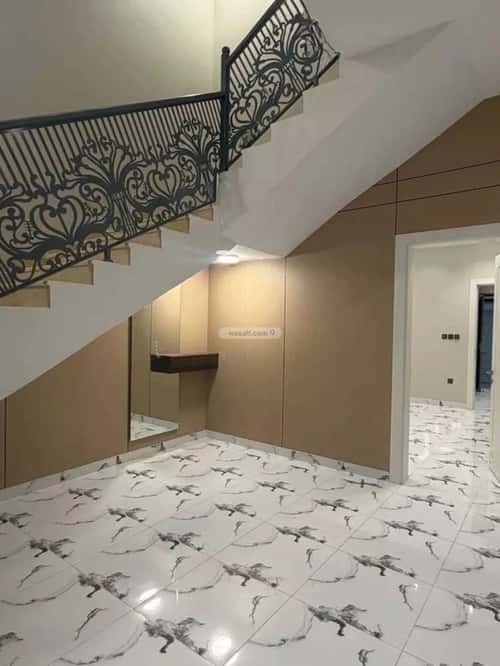 Villa 250 SQM Facing West on 18m Width Street King Fahad Dist, Aldammam