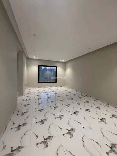 Villa 250 SQM Facing West on 18m Width Street King Fahad Dist, Aldammam