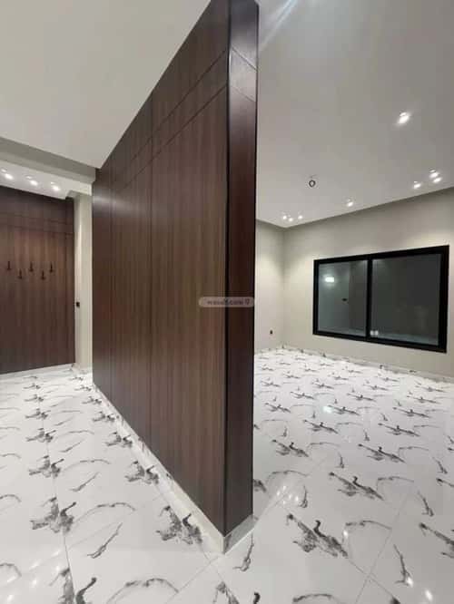 Villa 250 SQM Facing West on 18m Width Street King Fahad Dist, Aldammam