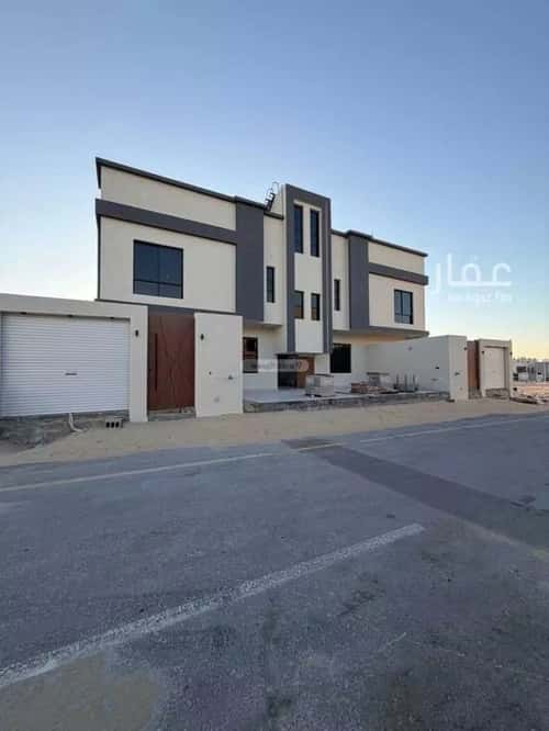 فيلا 214 متر مربع شرقية على شارع 18م طيبة، الدمام