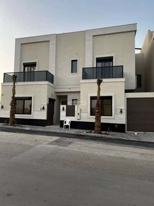 فيلا 341 متر مربع شرقية على شارع 10م ظهرة لبن، غرب الرياض، الرياض