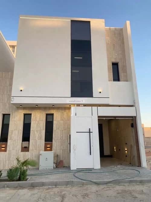 فيلا 356 متر مربع شرقية على شارع 20م المهدية، غرب الرياض، الرياض