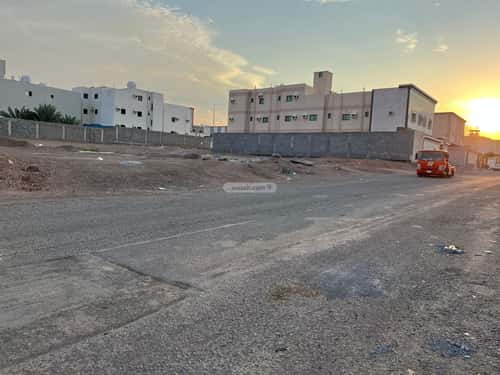 أرض 797 متر مربع شمالية على شارع 20م ورقان، المدينة المنورة