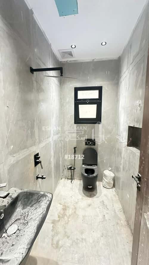 Floor 233 SQM with 6 Bedrooms King Fahad Dist, Aldammam