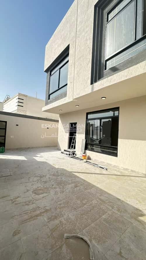 دور 233 متر مربع ب 6 غرف ضاحية الملك فهد، الدمام