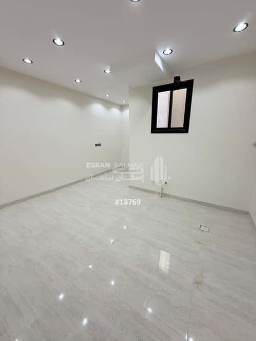 فيلا 140 متر مربع شمالية على شارع 15م الندوة، شرق الرياض، الرياض