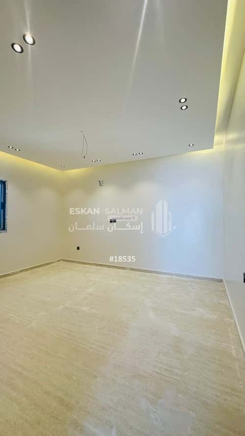 فيلا 311 متر مربع شمالية على شارع 20م المصيف، القطيف