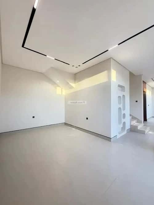 فيلا 370 متر مربع شرقية على شارع 25م المهدية، غرب الرياض، الرياض