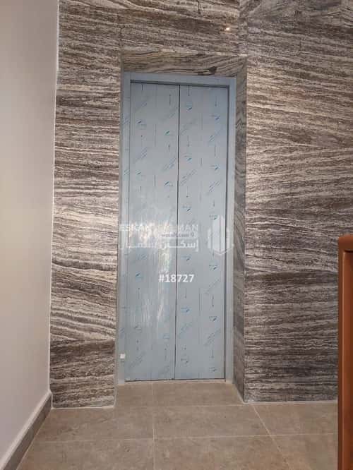 Floor 210 SQM with 6 Bedrooms Ar-Rawdah, East Riyadh, Riyadh