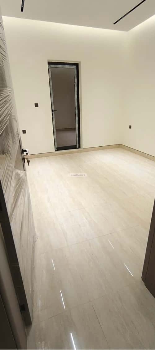 فيلا 271 متر مربع شرقية على شارع 20م النرجس، شمال الرياض، الرياض