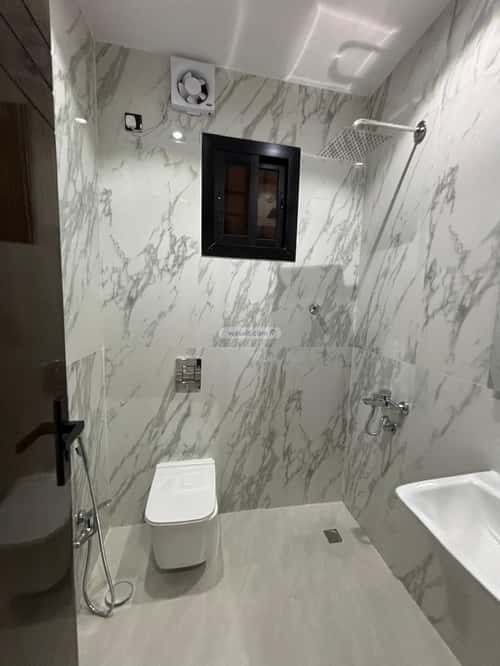 شقة ب 6 غرف الصفاء، تبوك