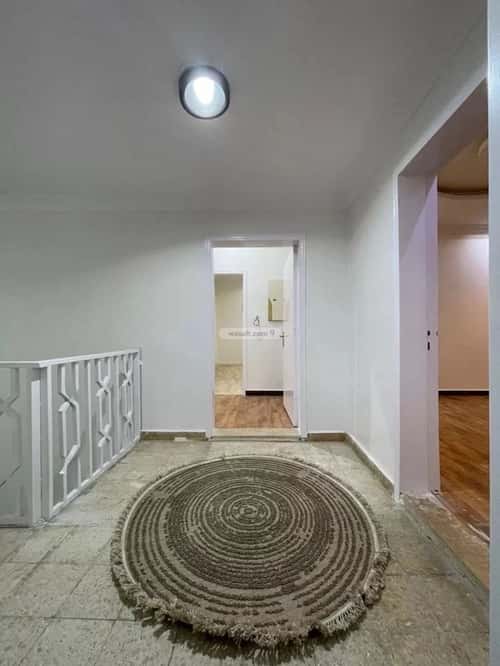 دور 672 متر مربع ب 5 غرف إشبيلية، شرق الرياض، الرياض