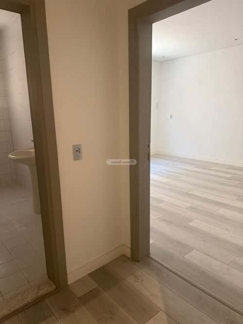 فيلا 375 متر مربع جنوبية غربية على شارع 20م العليا، وسط الرياض، الرياض