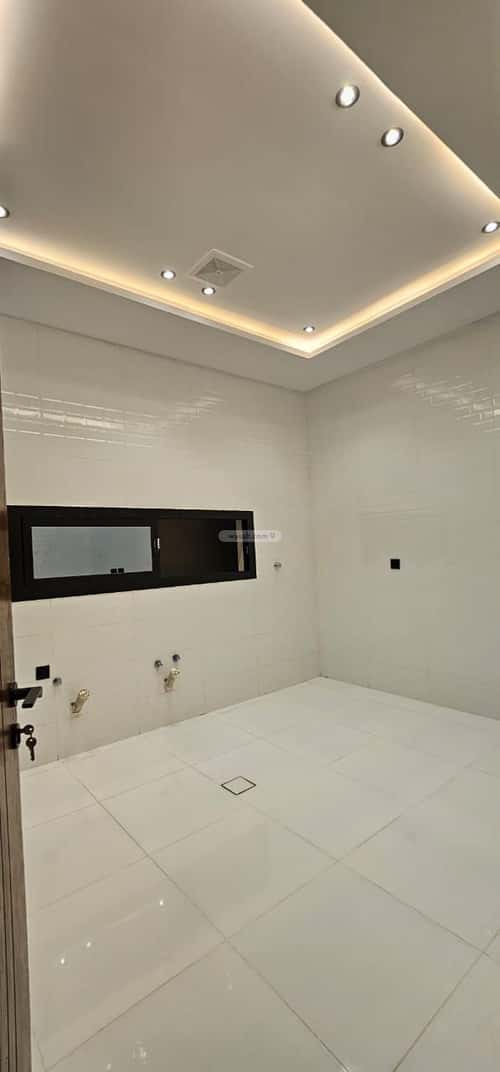 Villa 300 SQM with 3 Apartments Facing West Al Rahmanyah, East Jeddah, Jeddah