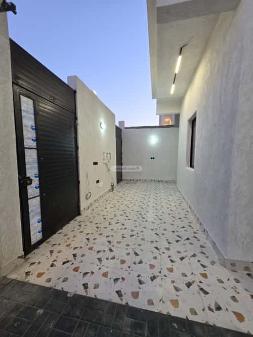 Villa 300 SQM with 3 Apartments Facing West Al Frosyah, East Jeddah, Jeddah