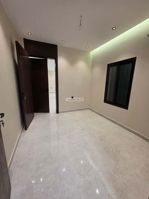 Villa 300 SQM with 3 Apartments Facing West Al Frosyah, East Jeddah, Jeddah