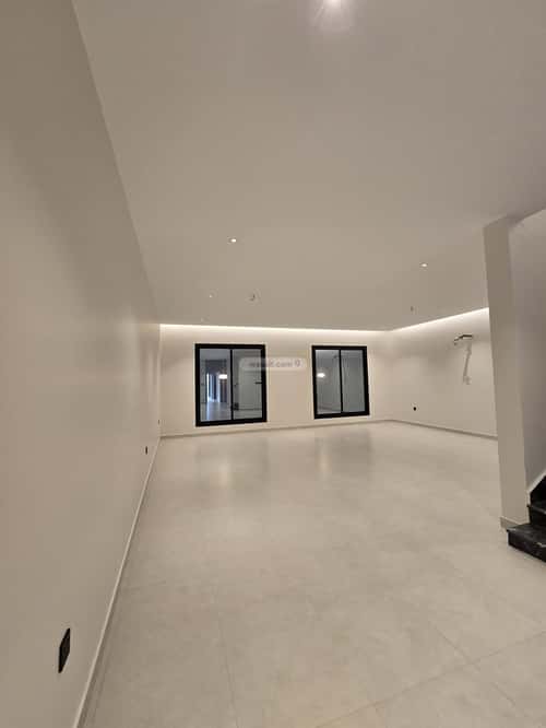 فيلا 300 متر مربع مع 3 شقق واجهة غربية الرحمانية، شرق جدة، جدة