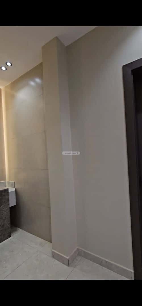 Villa 300 SQM with 3 Apartments Facing East Al Rahmanyah, East Jeddah, Jeddah