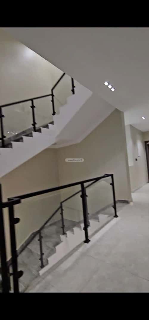 فيلا 300 متر مربع مع 3 شقق واجهة شرقية الرحمانية، شرق جدة، جدة