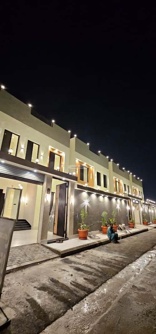 Villa 287 SQM with 3 Apartments Facing West Al Rahmanyah, East Jeddah, Jeddah