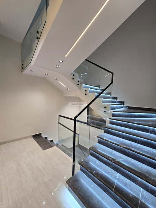 Floor 140 SQM with 5 Bedrooms Al- Nadwah, East Riyadh, Riyadh