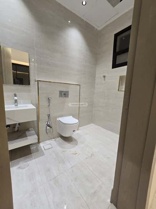 Floor 140 SQM with 5 Bedrooms Al- Nadwah, East Riyadh, Riyadh