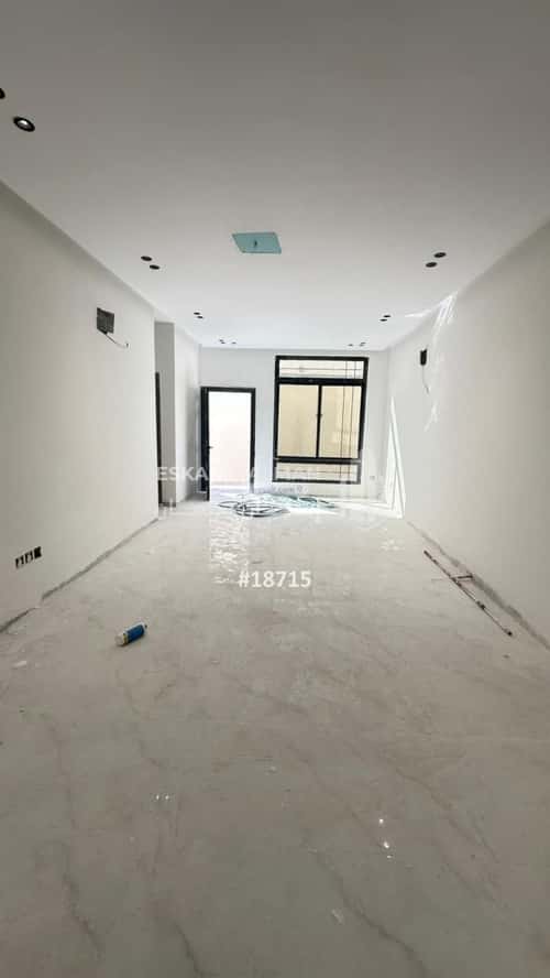 Floor 243 SQM with 6 Bedrooms King Fahad Dist, Aldammam