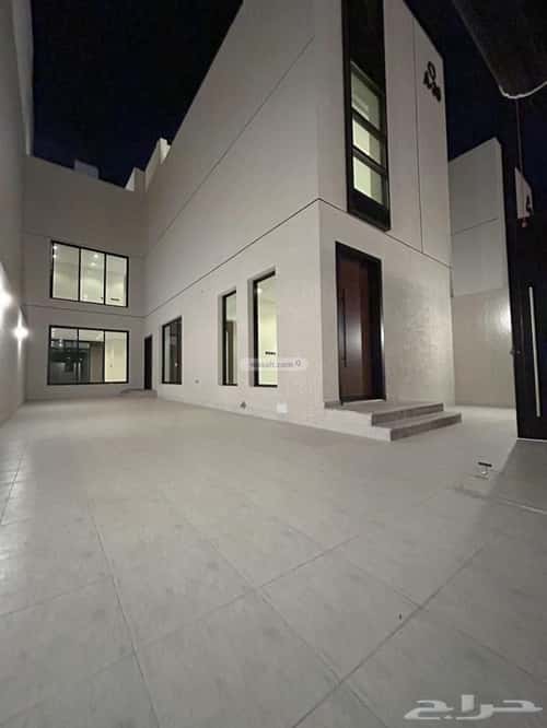 فيلا 250 متر مربع شمالية على شارع 14م شوران، المدينة المنورة