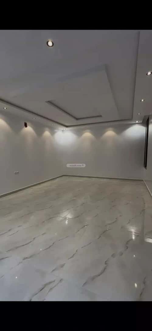 6 bedroom villa in Al Rimal