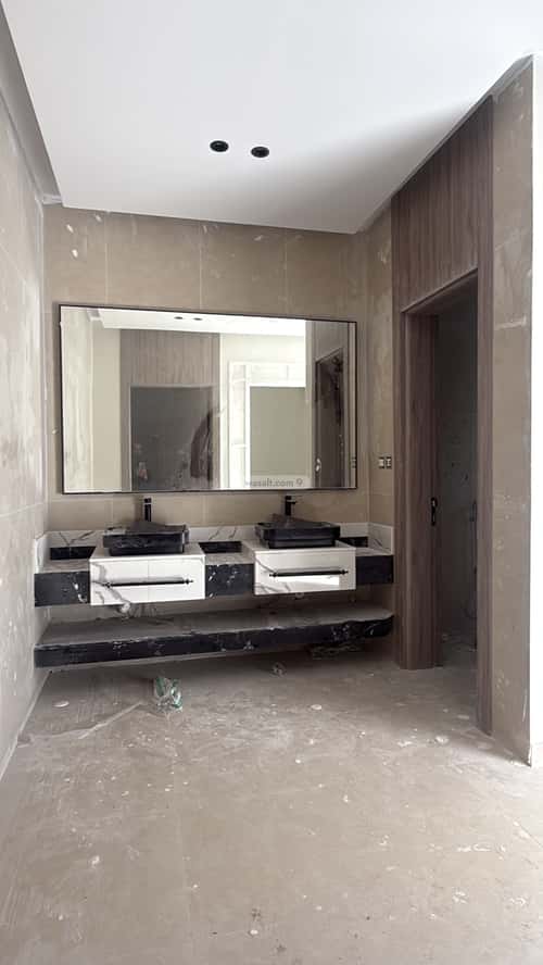 فيلا 240 متر مربع غربية على شارع 15م أحد، الدمام