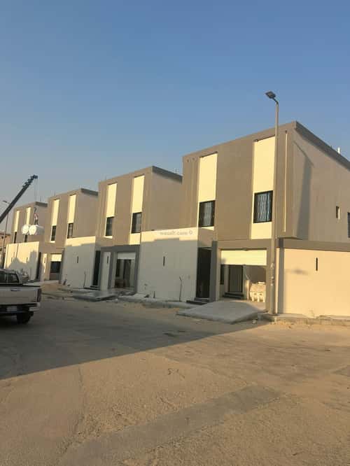 فيلا 240 متر مربع غربية على شارع 15م أحد، الدمام