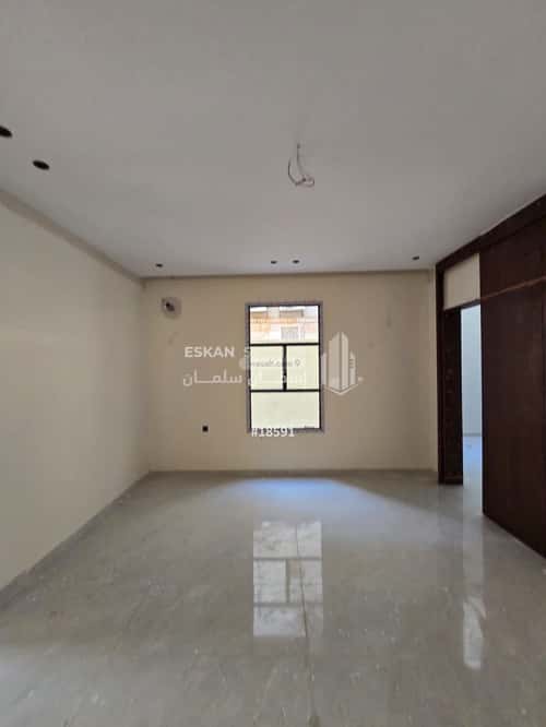 فيلا 300 متر مربع جنوبية على شارع 20م الفروسية، شرق جدة، جدة