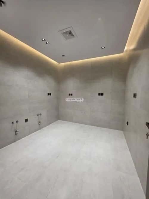 4 bedroom apartment in Al Naeem